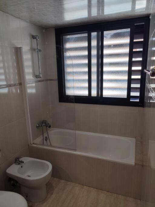 Duplex Con Piscina En Rubi Leilighet Eksteriør bilde